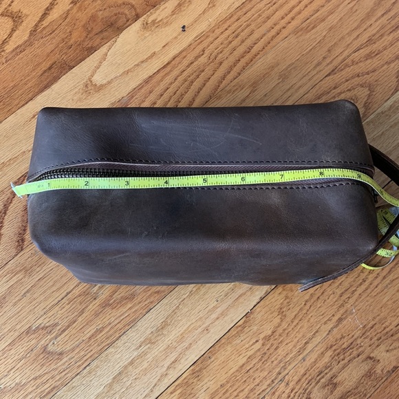 Genuine Leather Toiletry Bag - Picture 4 of 7